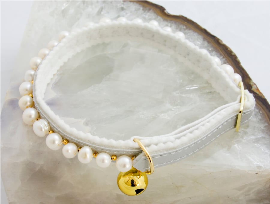 Freshwater Pearl Soft adjustable Ancol Safety Cat, Kitten or Rabbit Collar 