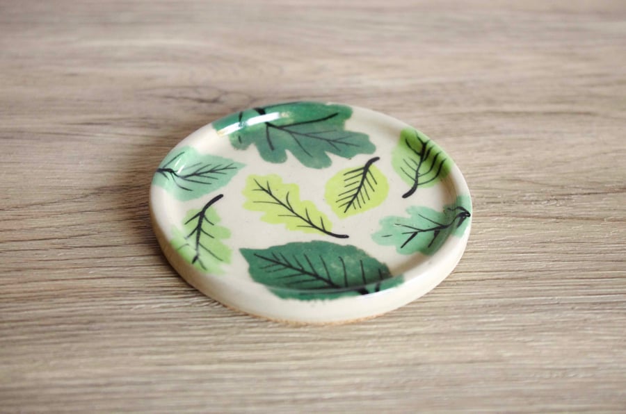 Coaster (Circle) - Green Beech and Oak Leaves, Pattern