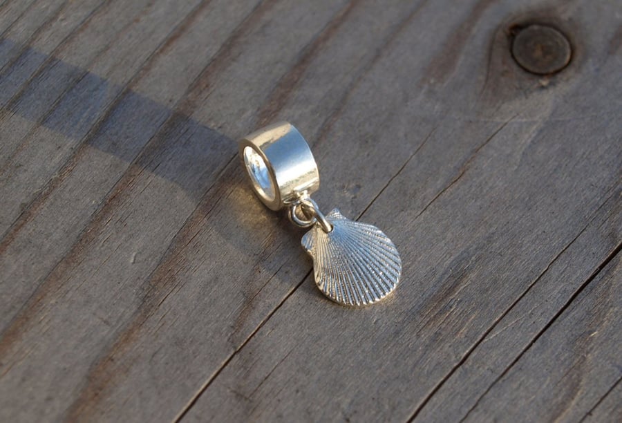 Scallop Shell 'Pandora Fit' Charm Tiny
