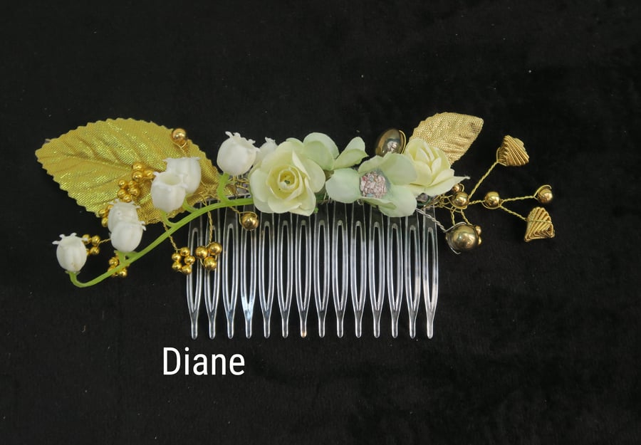 Gold and creamy yellow floral hair comb. Wedding hair accessory, Handmade gift