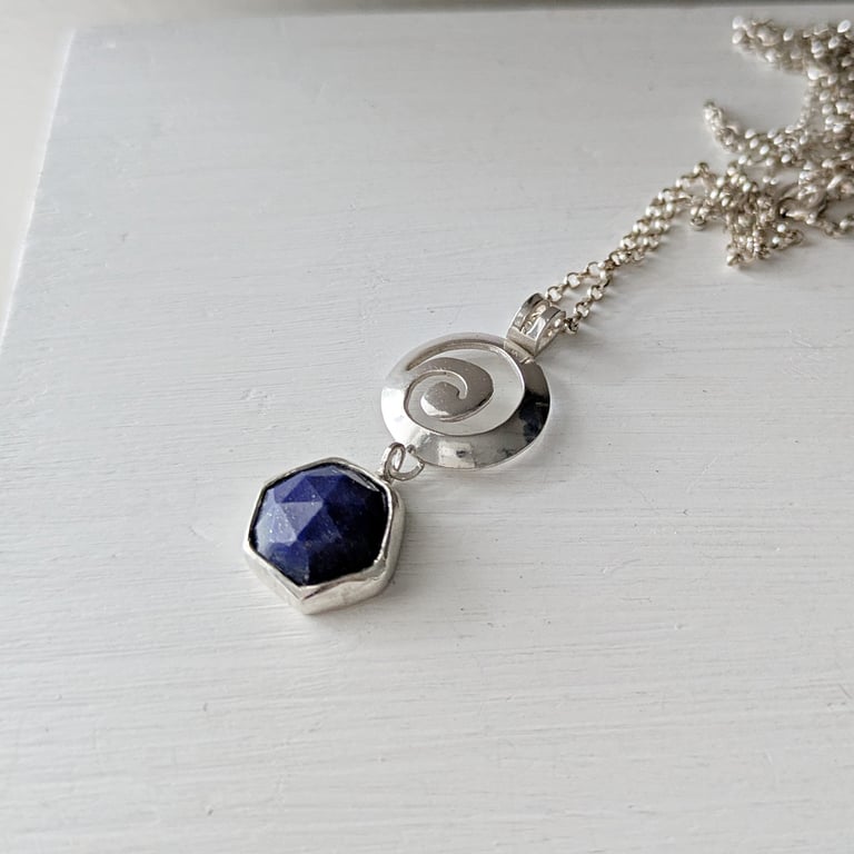 Lapis Lazuli and sterling silver pendant - 18" chain