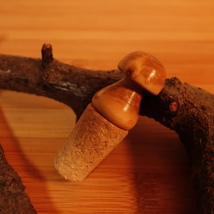 Mushroom bottle stopper