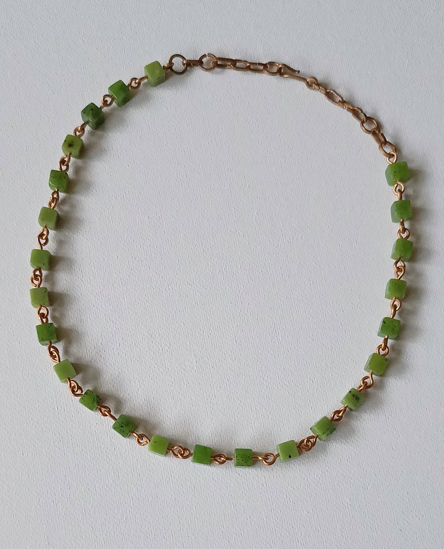Copper necklace with nephrite