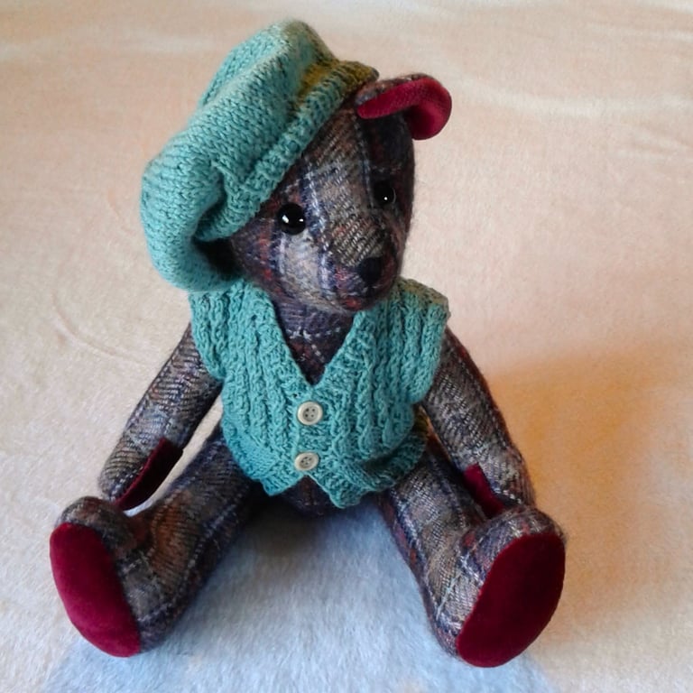 Collectable tweed teddy bear 'Hamish' with knitted wool waistcoat and hat