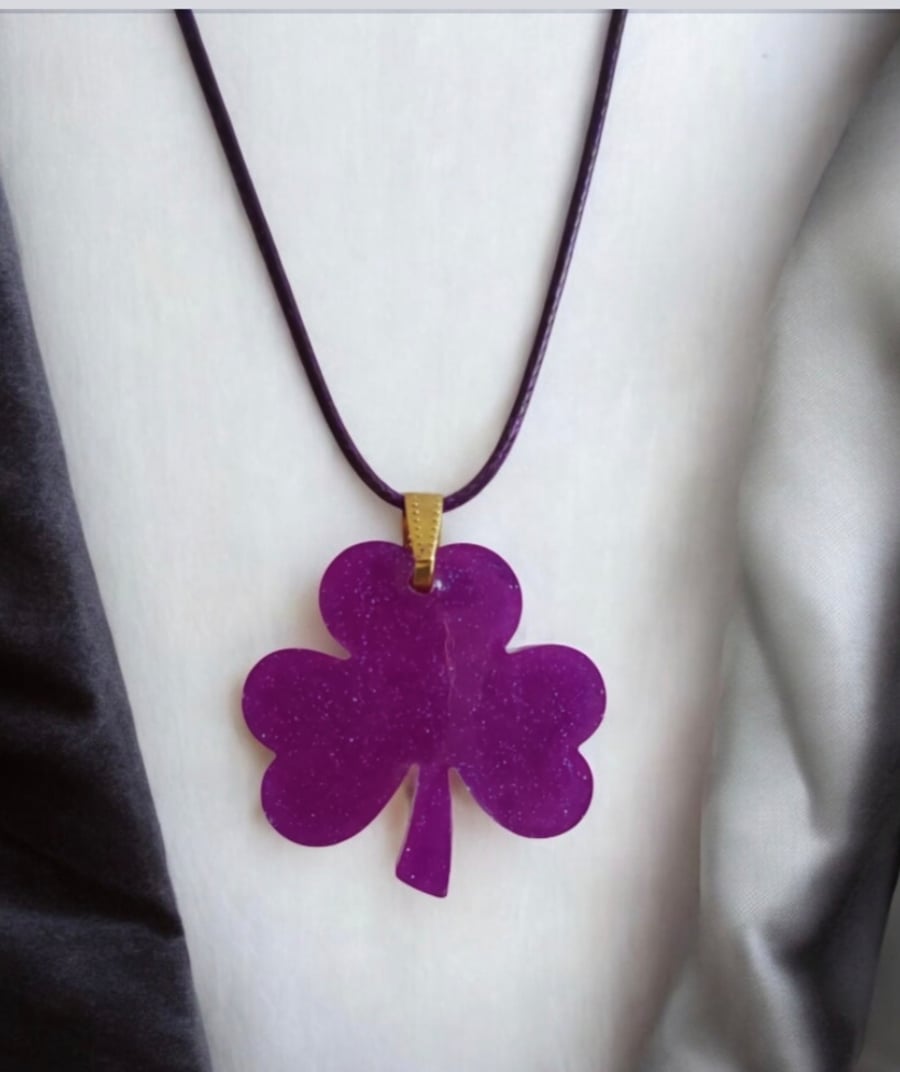 Clover necklace 