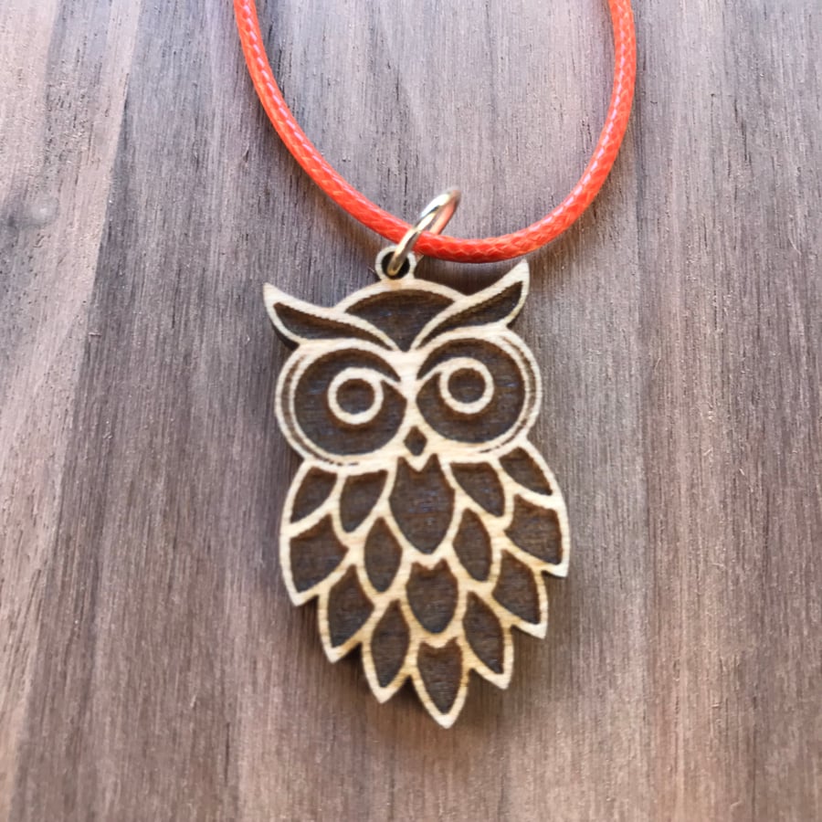 Wooden owl pendant necklace 