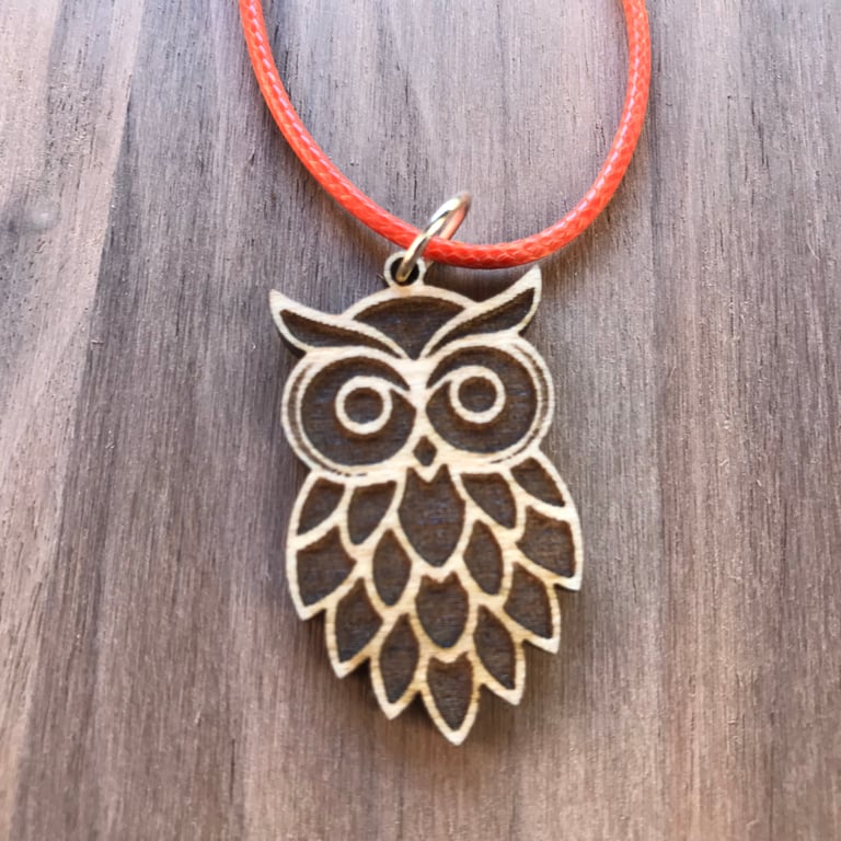 Wooden owl pendant necklace 