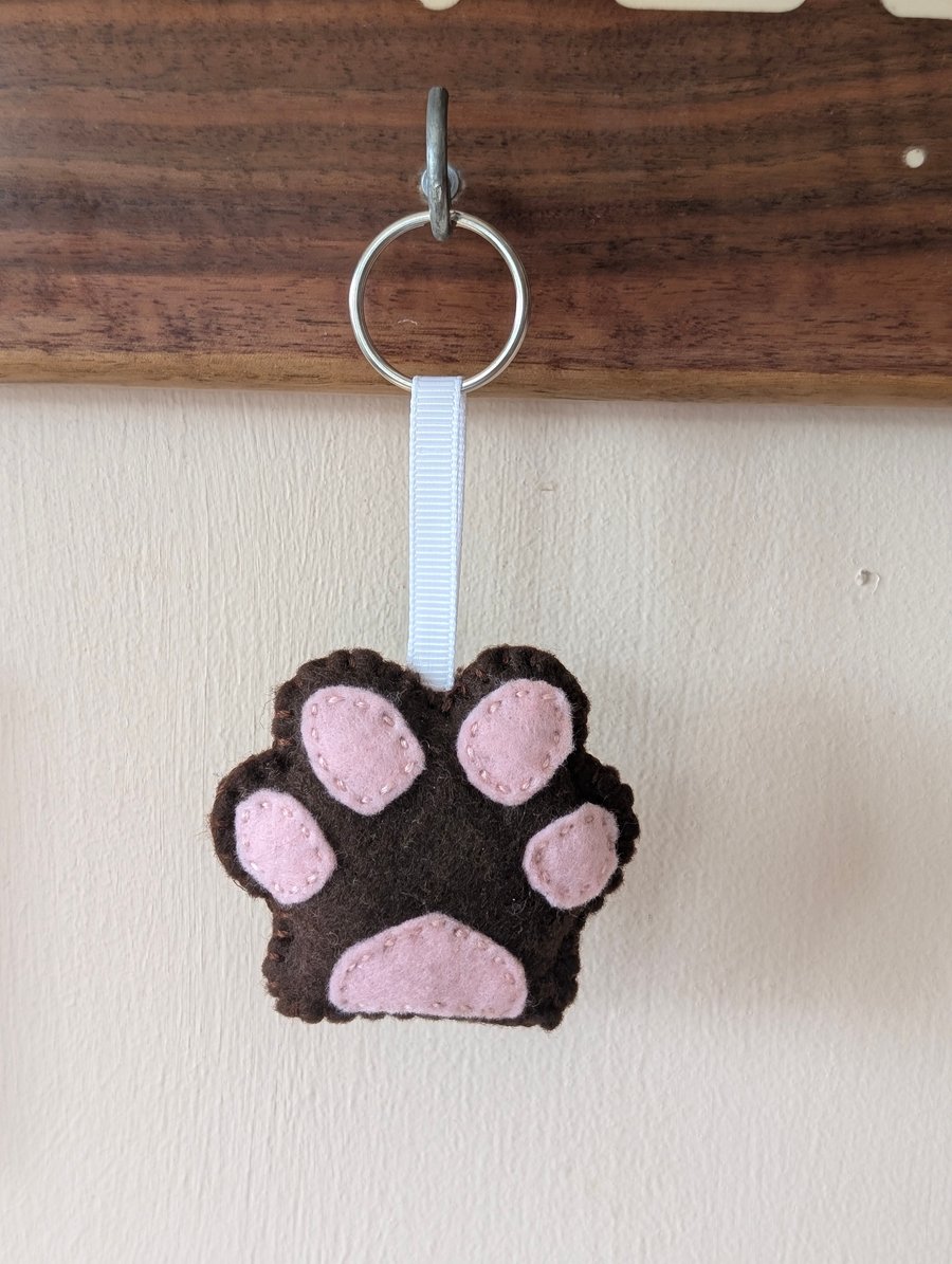 Handmade sewn felt dog pawprint brown keyring