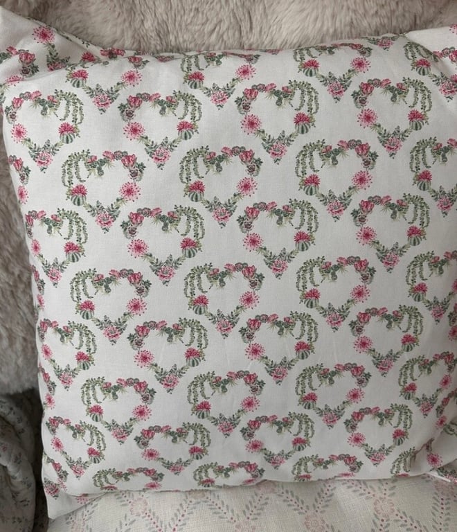 Cushion, Decorative Cushion, Heart Design 