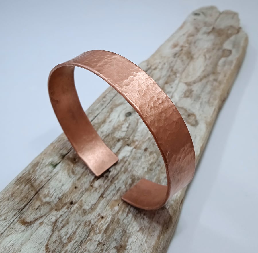 Hammered Copper Cuff Bangle (BRCUOPOV2) - UK Free Post