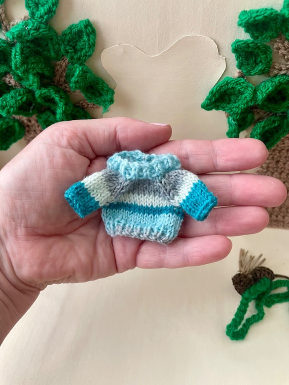 Woolly jumper for little Froggy, Little Jumper for Knitted Froggy 