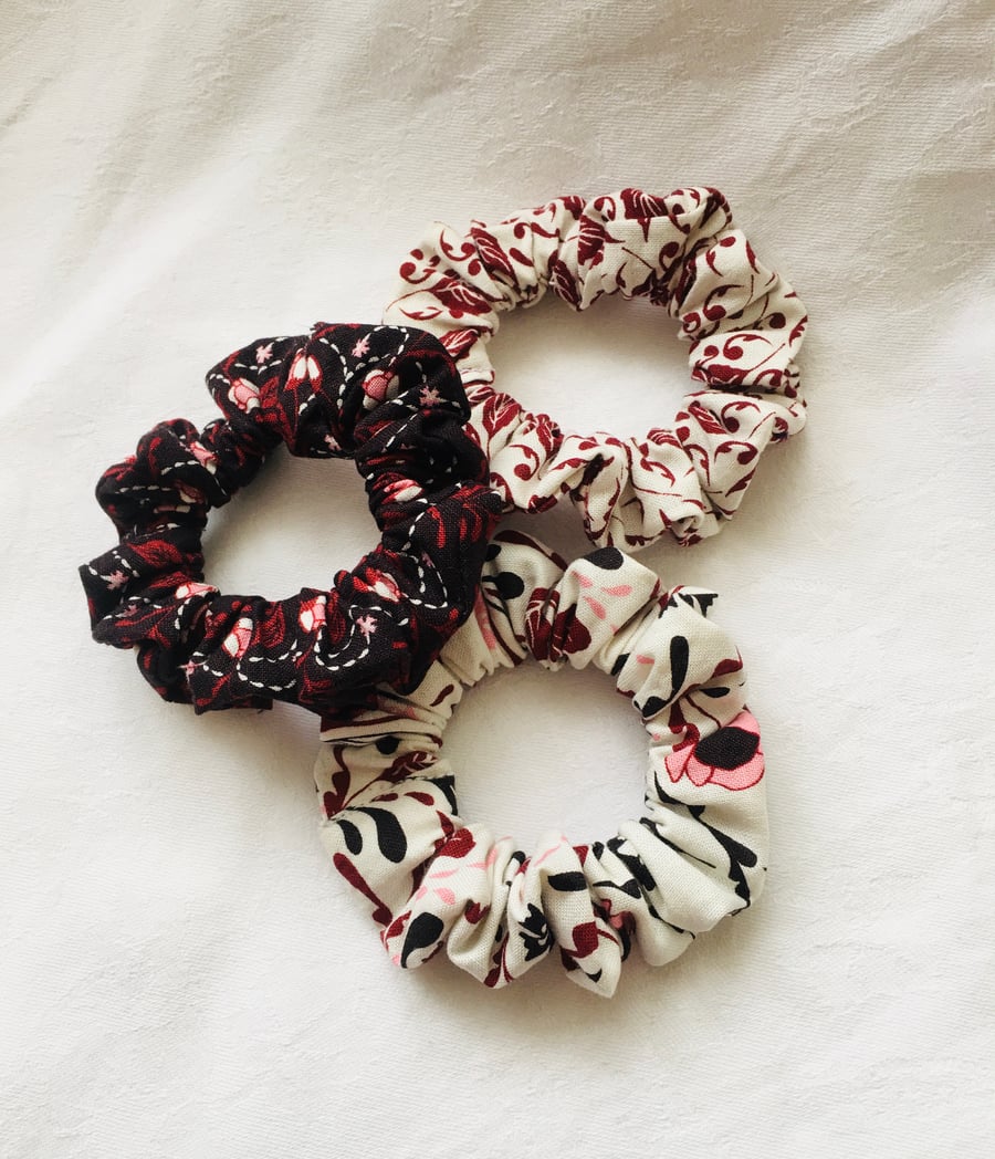 Scrunchies, Set of Scrunchies, Hair bands, Hair Accessories, Great Gift Ideas.