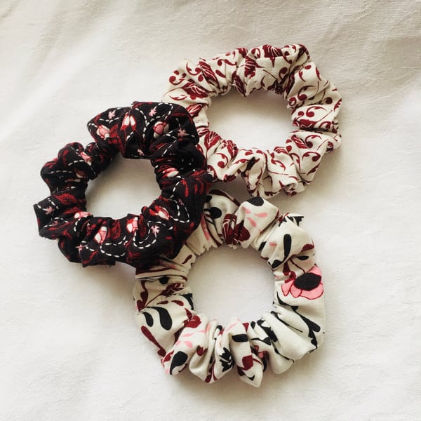 Scrunchies, Set of Scrunchies, Hair bands, Hair Accessories, Great Gift Ideas.