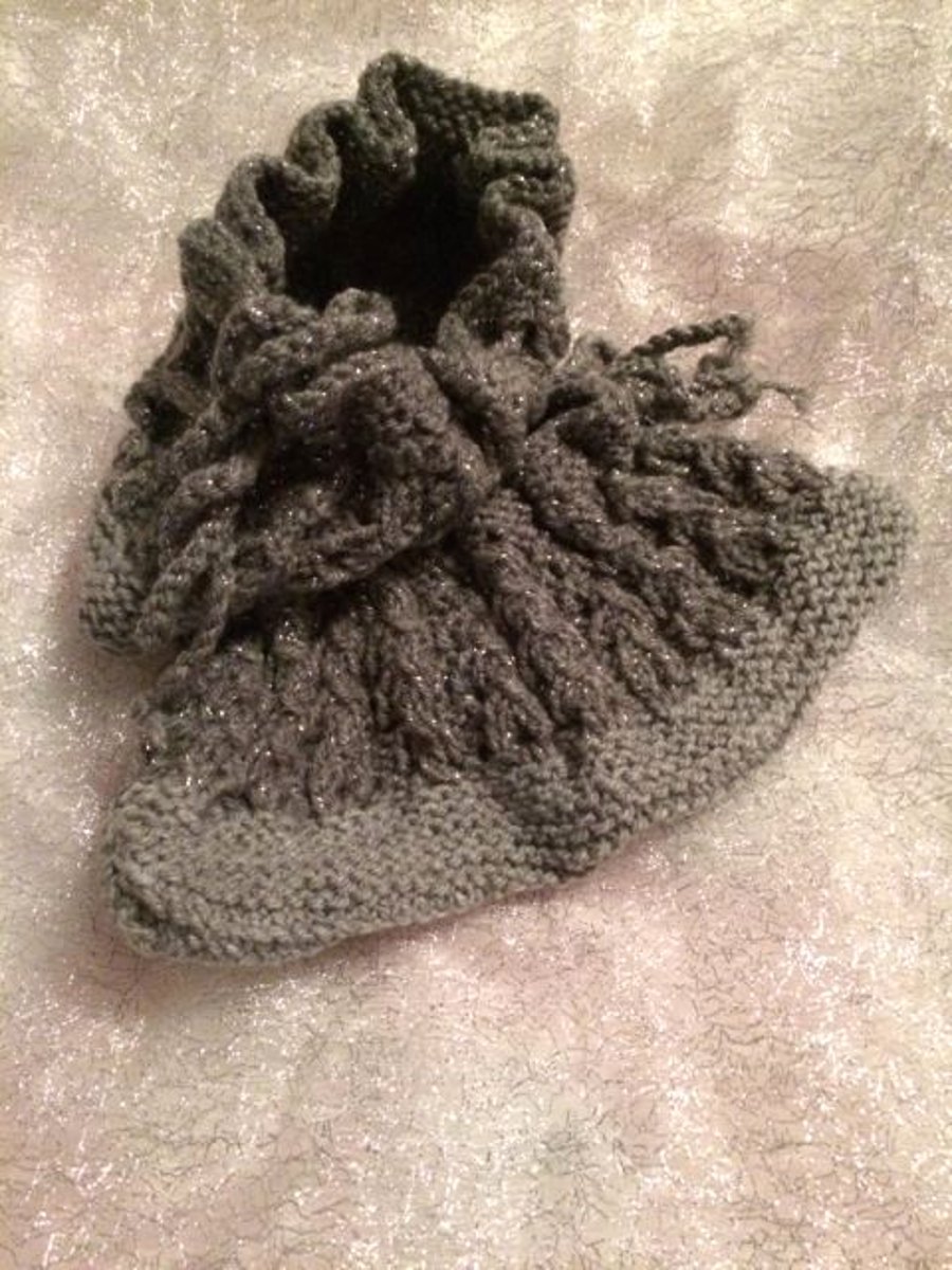 Little grey glittery knitted slipper socks 