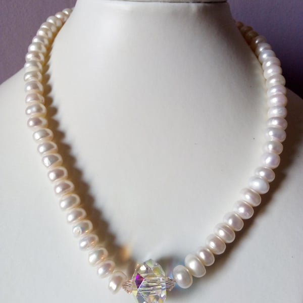 PEARL  AND  SWAROVSKI  NECKLACE - BRIDE - WEDDING - FREE UK SHIPPING