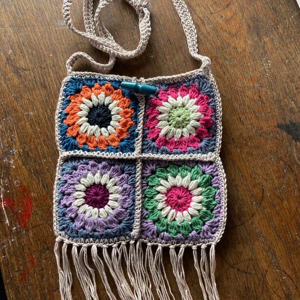 Hand, Crochet cross body bag