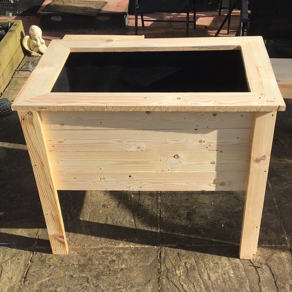wooden garden raised planter 