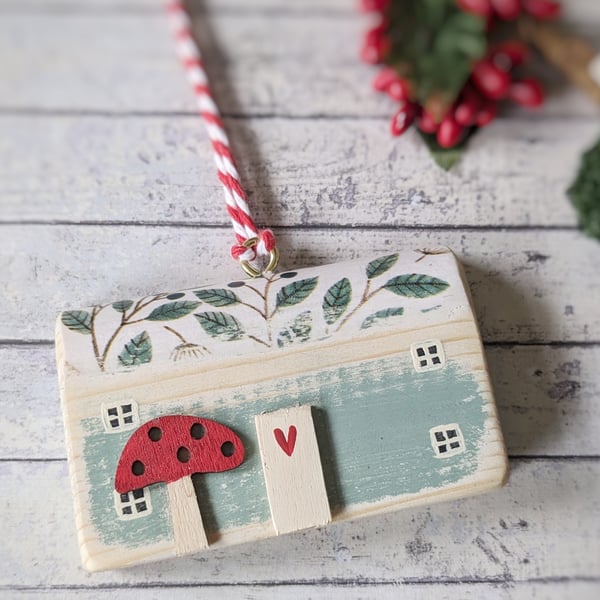 Wooden Hand Painted House Hanging Decoration