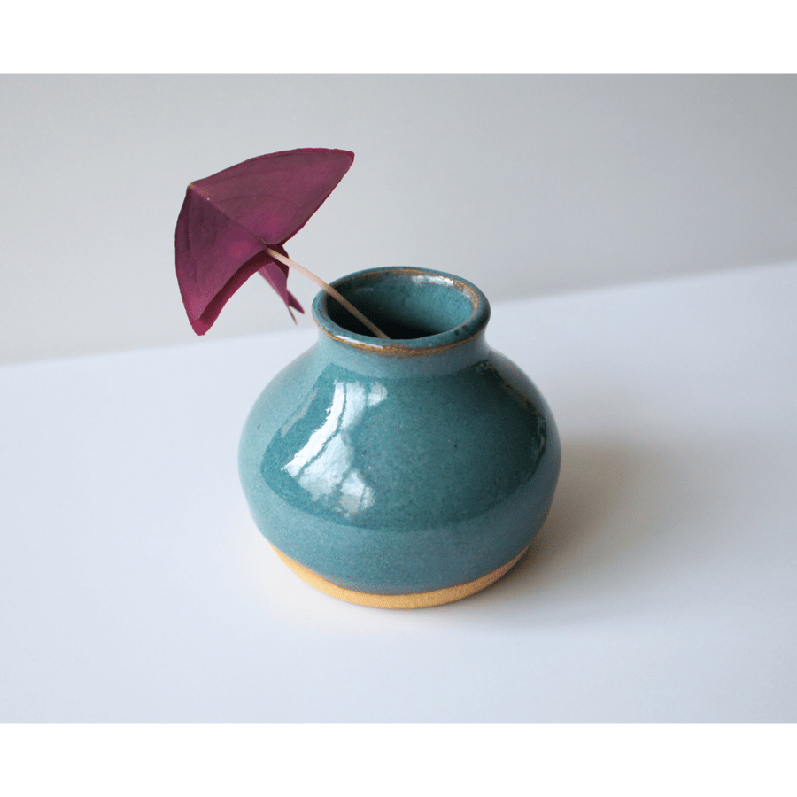 Handmade blue pottery bud vase 6cm x 7cm