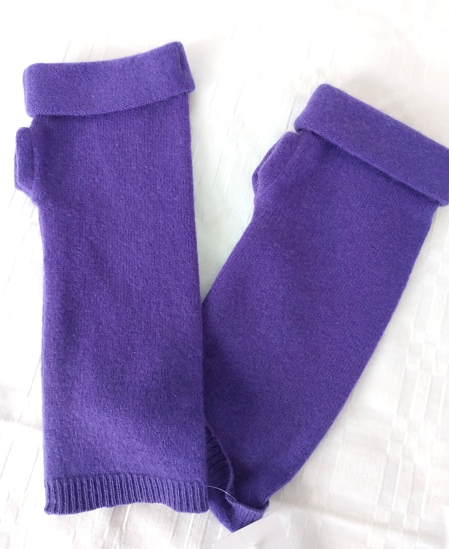 Fingerless gloves, recycled 100% cashmere, light purple