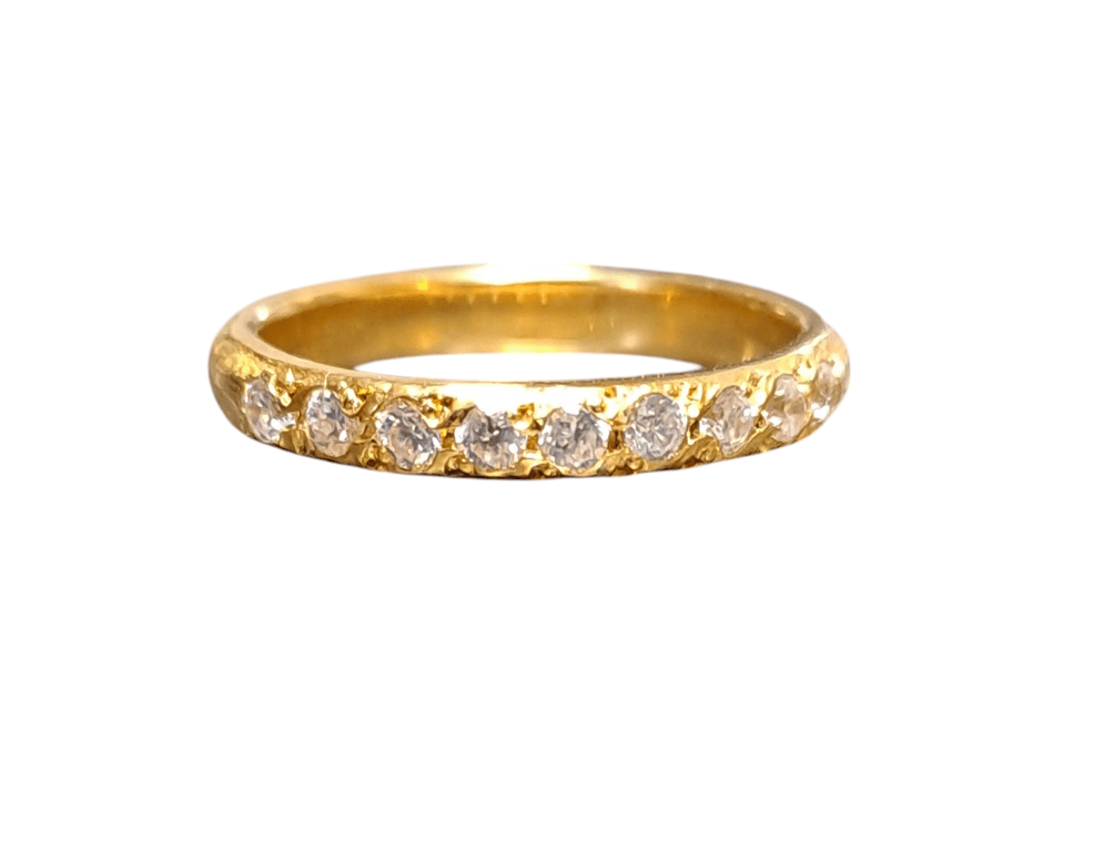 18ct yellow gold eternity ring