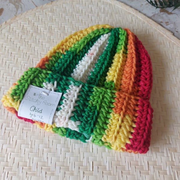 Crochet Hat Beanie Red & Green Age 6-12 Months