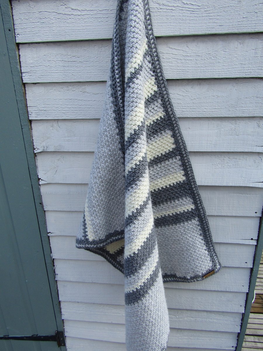 Crochet textured baby blanket. 