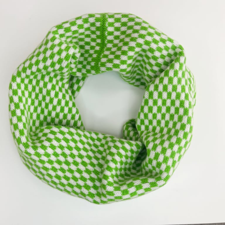 Summer Seconds Checked snood cowl - kelly green and white