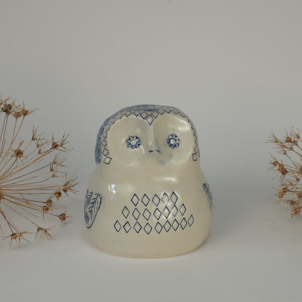 Ceramic Owl Ornament (g) - slight second SECONDS SUNDAY