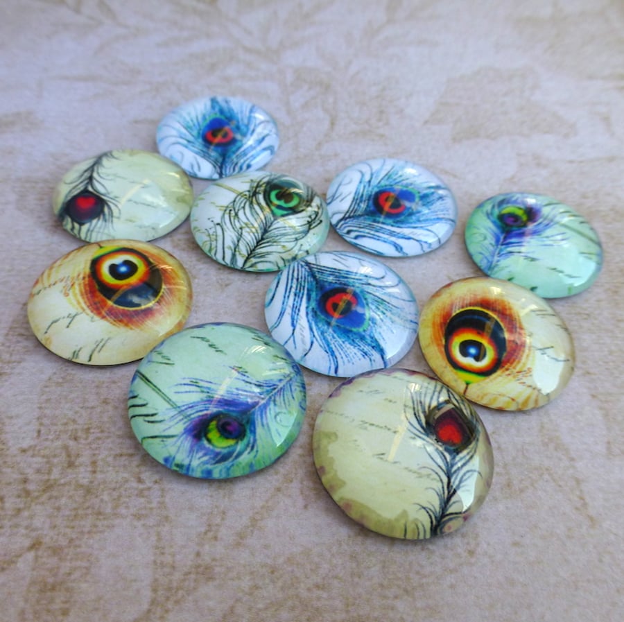 pack of 10 - Glass Round 18 mm Cabochons with Peacock Feather