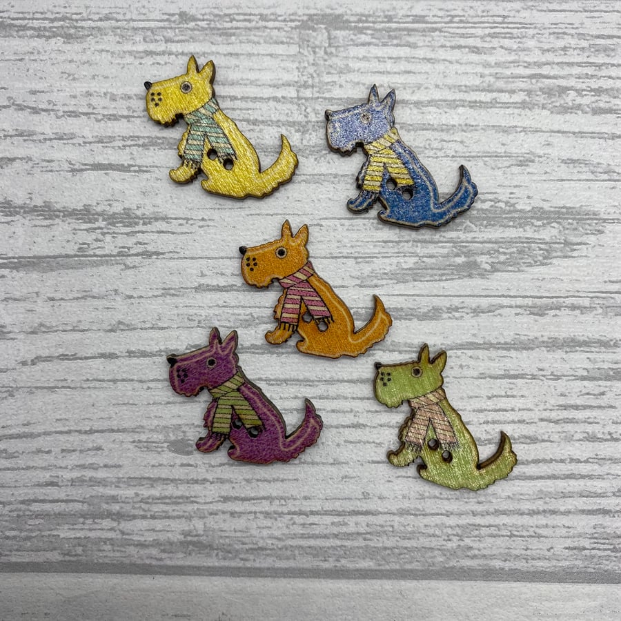 5 dog shaped buttons