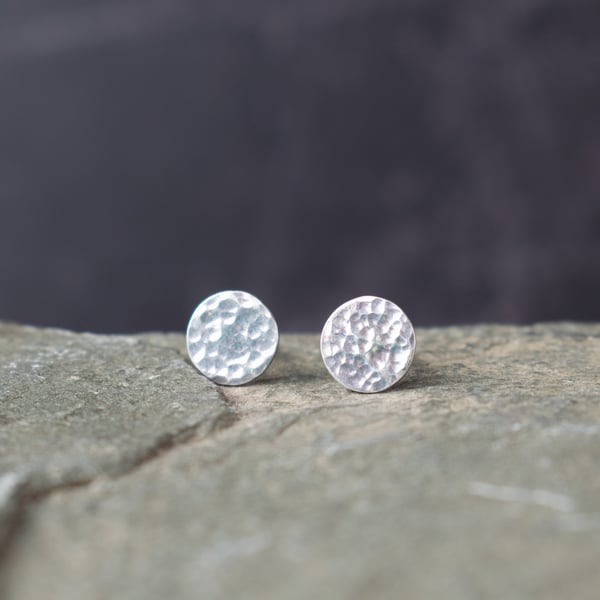 Hammered Silver Stud Earrings - Round Silver Disc Studs - Small Circle Earrings
