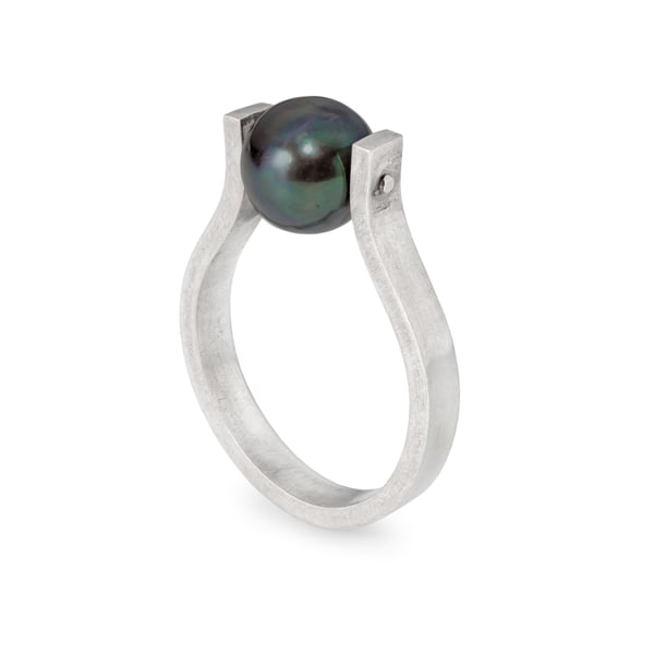 Luisa by Fedha - silver and black pearl riveted ring, stylish, understated