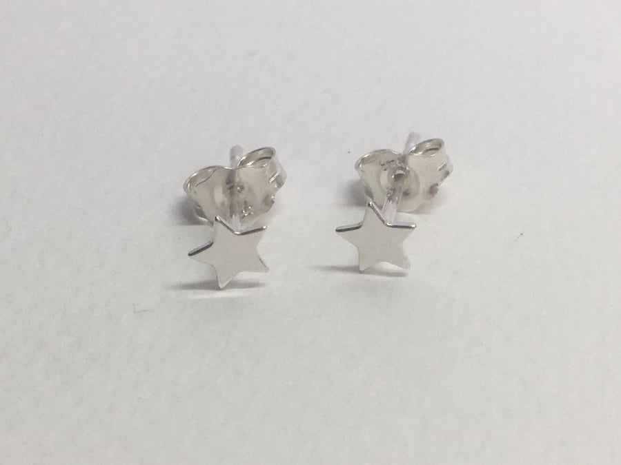 Little silver star stud earrings