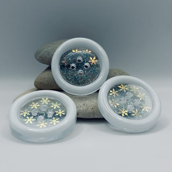 Giant Resin 50mm Button Gift for Knitters Crocheters - Snowflake Sparkle