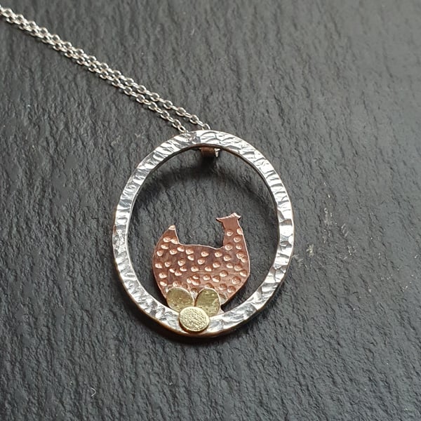 Chicken and her eggs necklace 
