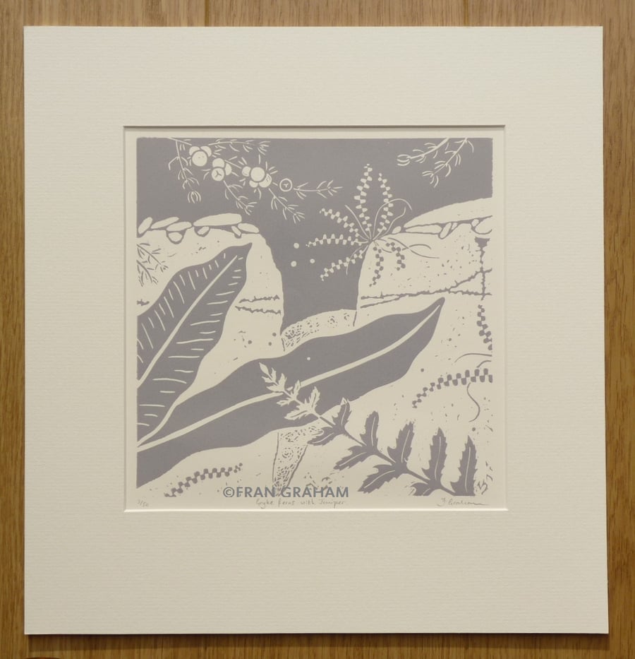Gryke ferns with Juniper - Neutral grey