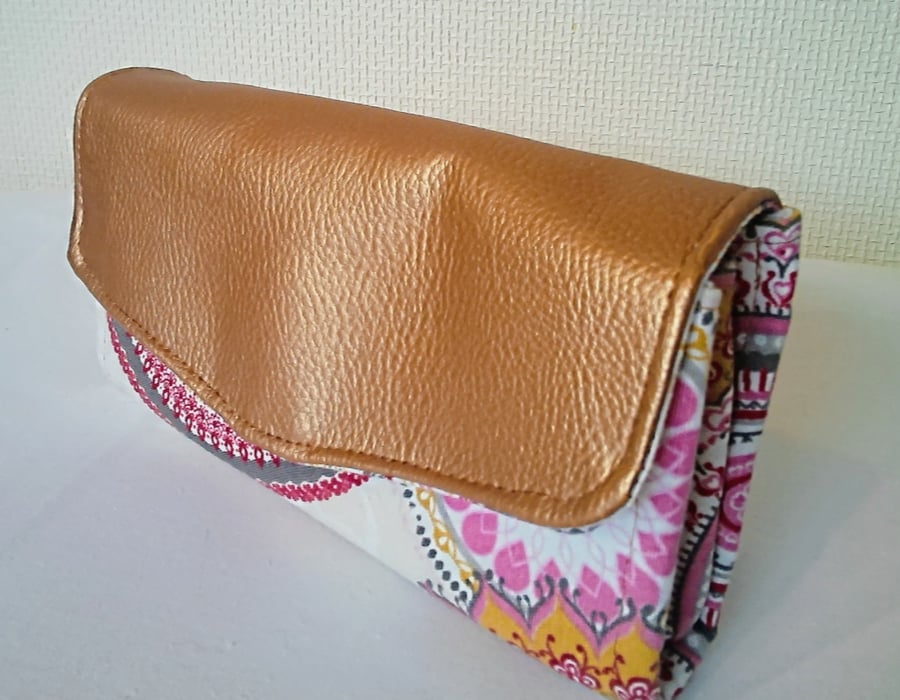 Wallet purse with card slots and change pouch in a stylish mandala fabric