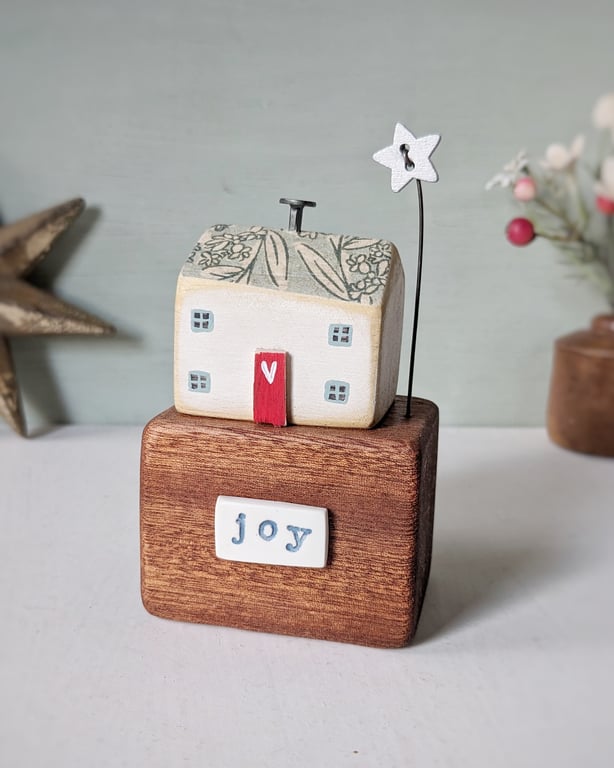 Little Wooden Christmas Cottage with Star 'Joy'