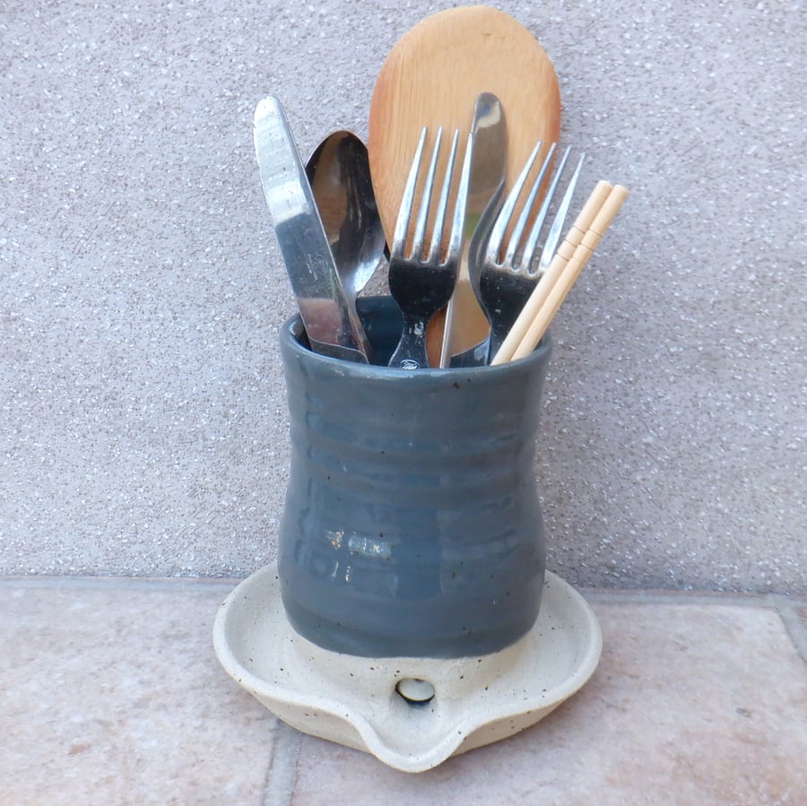 Utensil and cutlery drainer toothbrush holder hand thrown stoneware pottery 