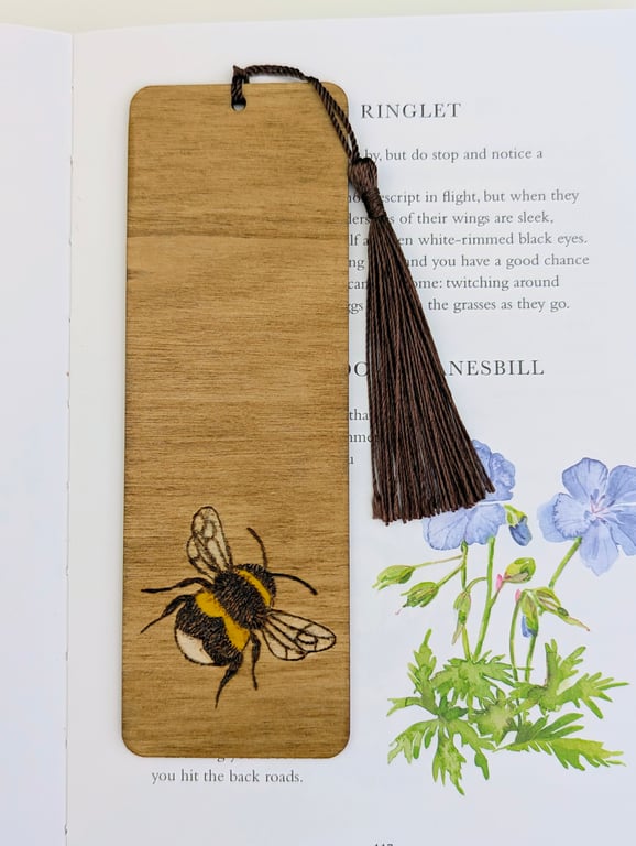 Pyrography wooden bee bookmark, gift for a bee lover