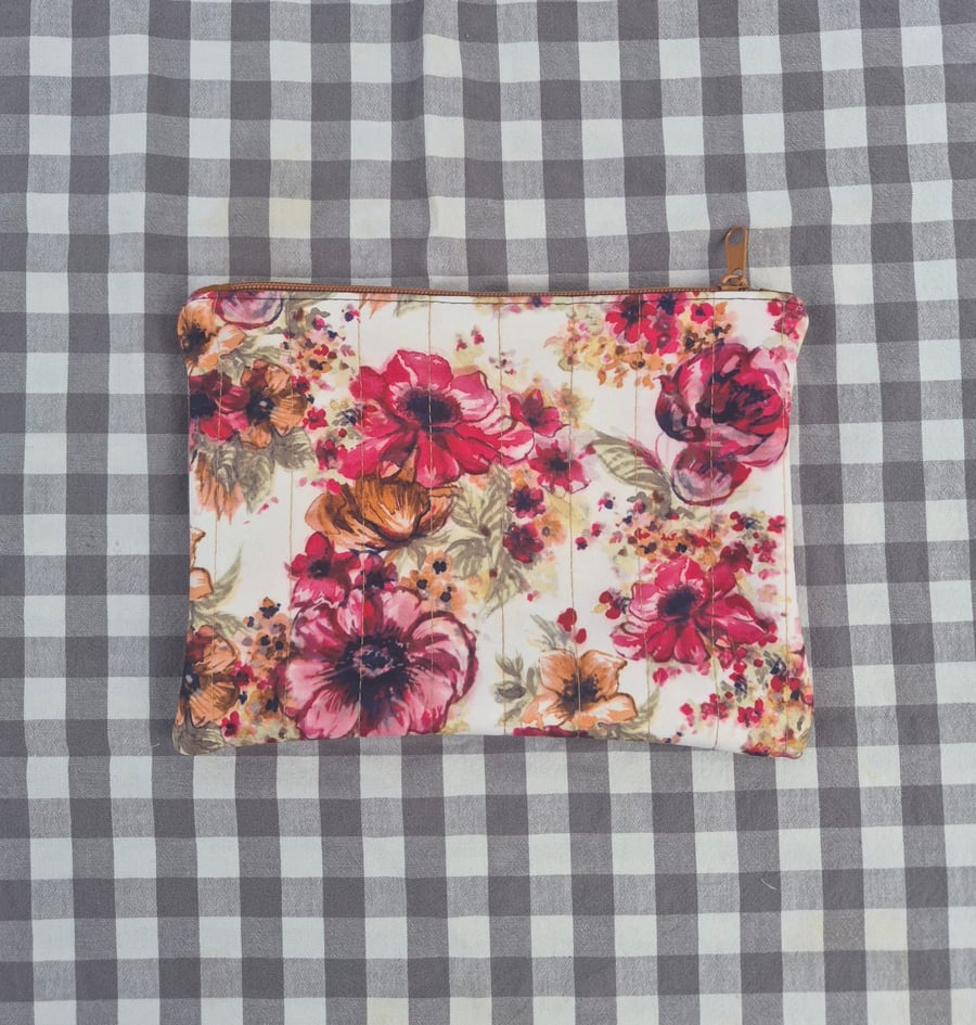 Hand made zip up pouch 