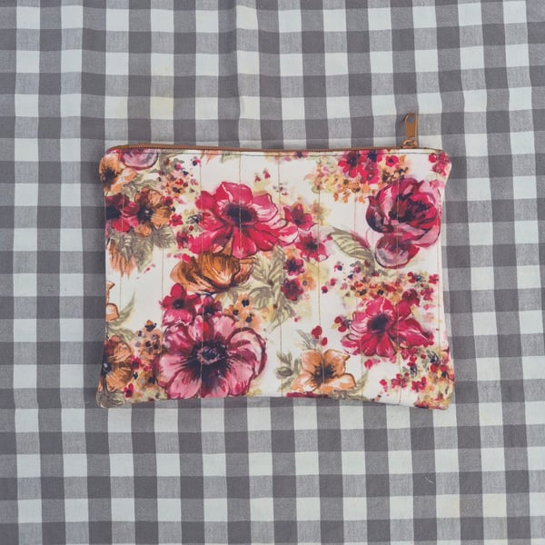 Hand made zip up pouch 