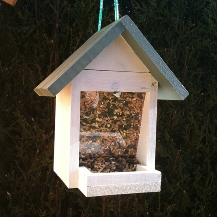 RESERVED Bird Feeder for WOODYDRIFTER. 