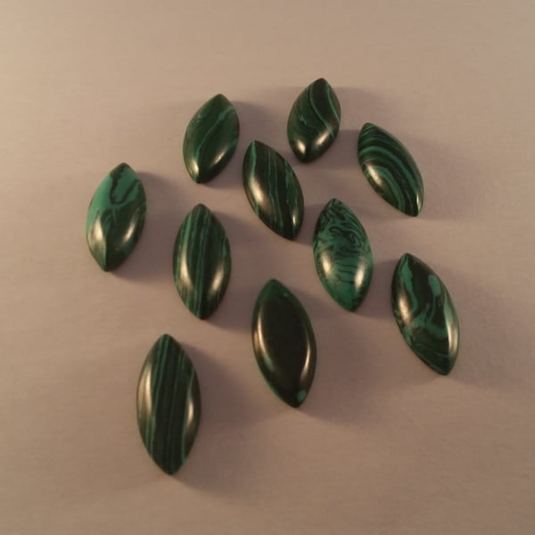 Malachite 24x10mm Marquis Cabochon