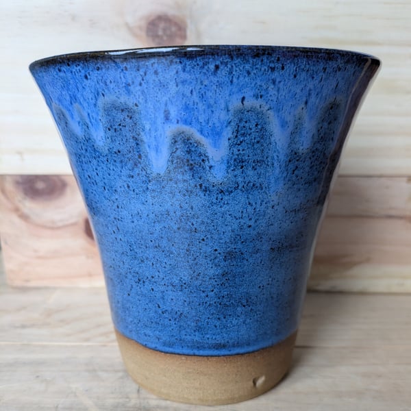 Wavy blue vase
