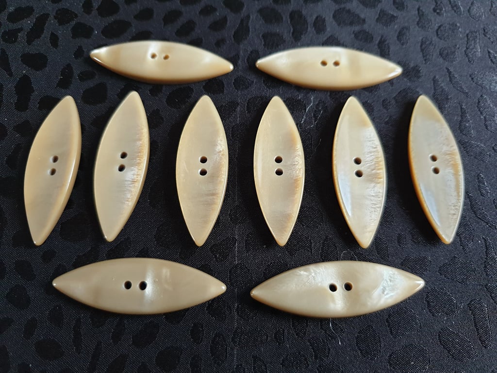 40mm Toggle shape Button Designer...