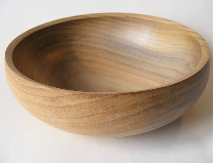 Tulip wood fruit or food bowl 168