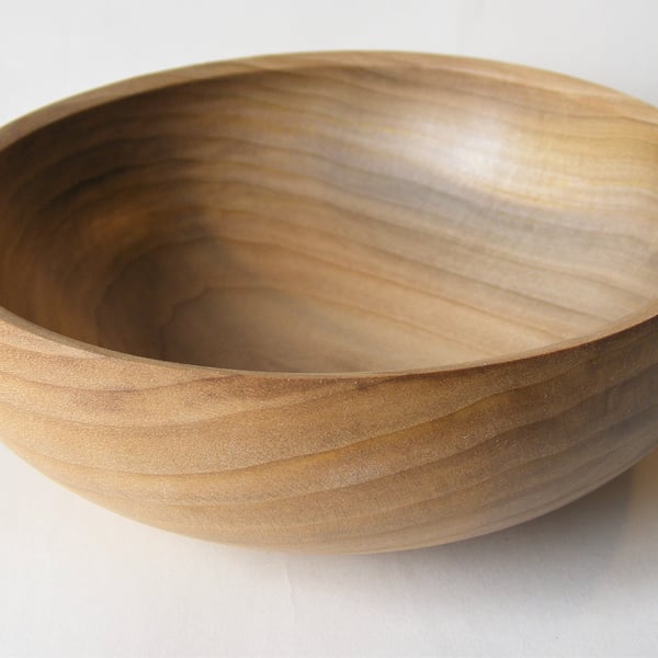 Tulip wood fruit or food bowl 168