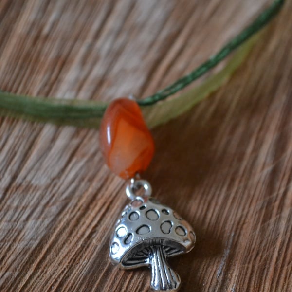 Toadstool necklace with agate polished stone